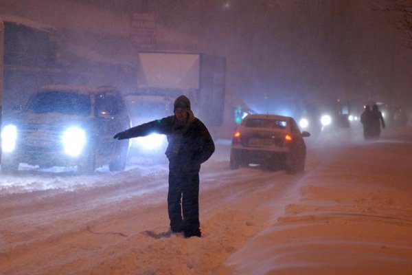 Фото Києва, заваленого снігом