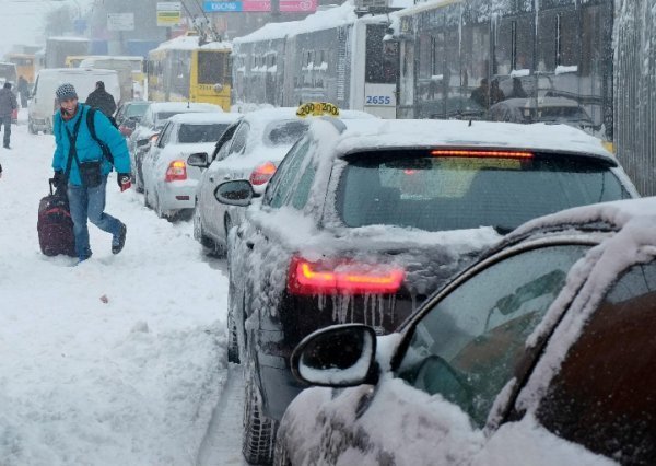 Фото Києва, заваленого снігом