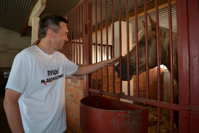 Луцькі активісти зібрали кошти на будівництво майданчика для дітей з ДЦП