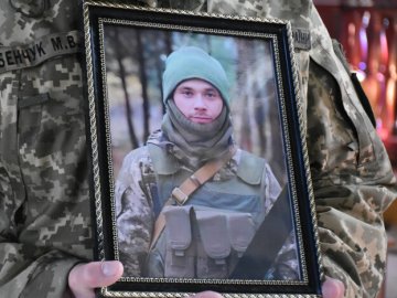 У Луцькій громаді попрощалися із Героєм Олександром Літвінцовим