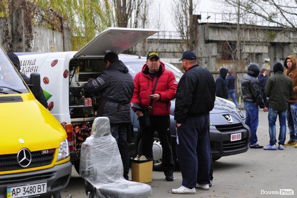 Луцький авторинок. БУДНІ МІСТА