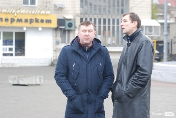 Євромайдан у Луцьку: день другий. ФОТО. ВІДЕО 