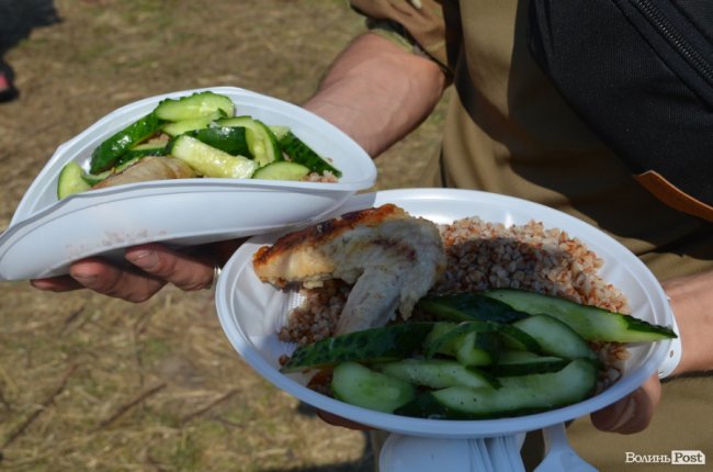Спека в наметах і аншлаг у зоні купання: як фестивалить «Бандерштат». ФОТО