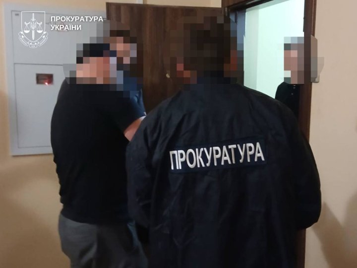Вимагали 100 тисяч гривень від підприємця: на Волині судять двох посадовців Держпродспоживслужби