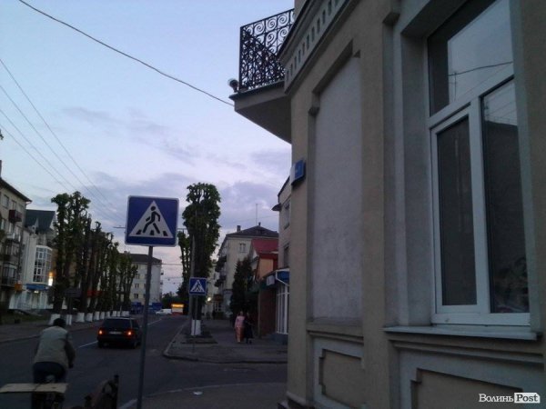 З'явилося відео з камер відеонагляду з авто, яке збило в Луцьку дитину. ФОТО. ВІДЕО