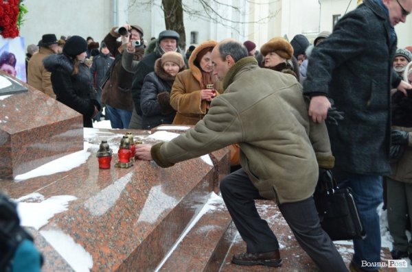 У Луцьку вшанували євромайданівців, убитих в Києві. ФОТО
