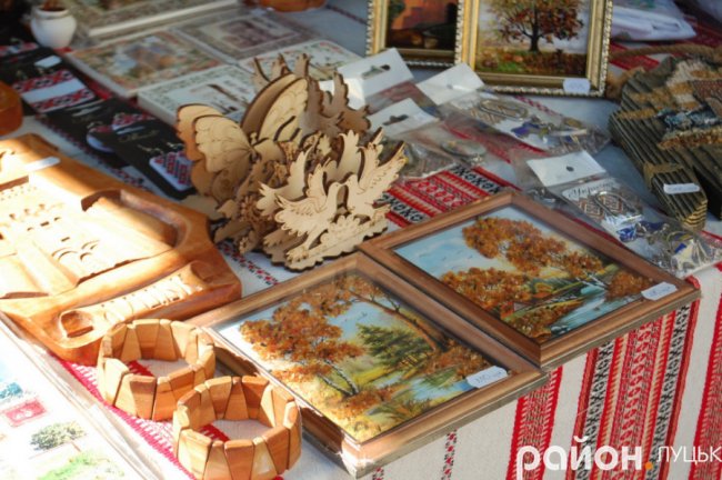 «Бурштинова осінь»: страви, мода і музика