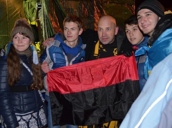 Вечірній Євромайдан у Луцьку. ФОТО. ВІДЕО