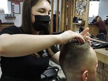 Які порушення карантину зафіксували у магазинах, перукарнях та кафе у місті на Волині