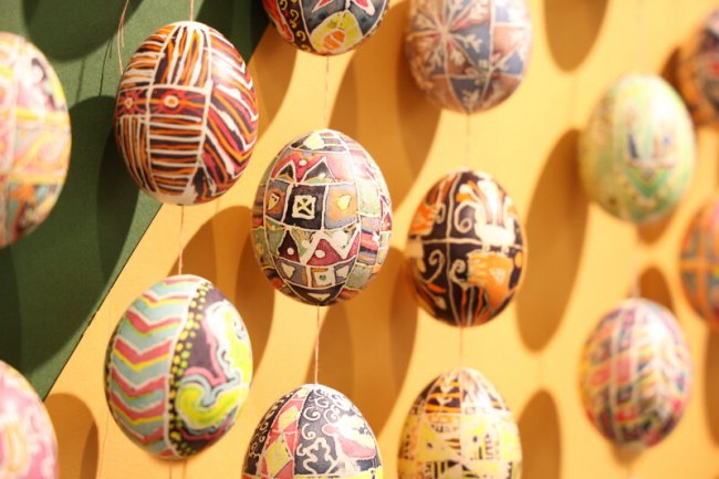 На виставці у Луцьку представили понад тисячу писанок