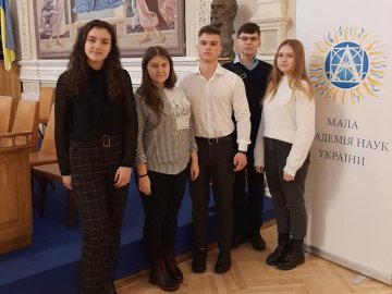 Шестеро талановитих школярів з Волині отримуватимуть президентську стипендію