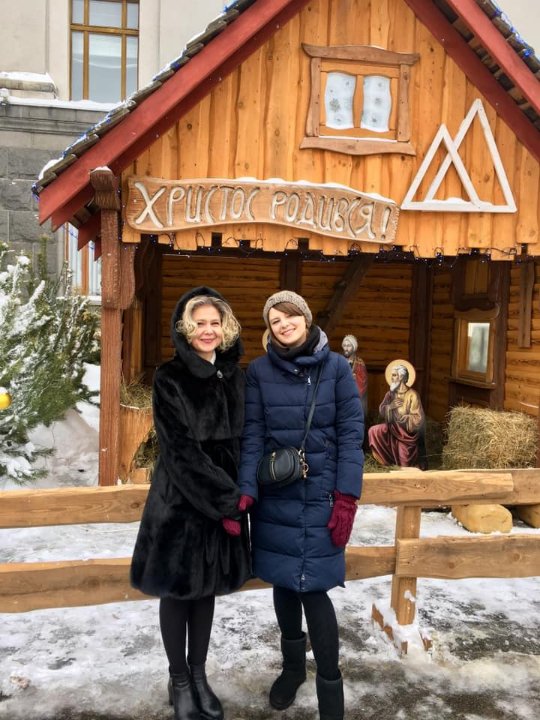 Біля волинського вишу відкрили різдвяний вертеп. ВІДЕО
