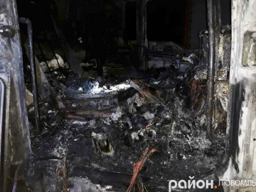 На Волині у вантажівці згорів водій. ФОТО