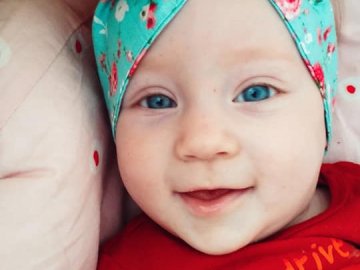 Уже зібрали 670 тисяч гривень, а залишилось – 30 тисяч: для порятунку дівчинки з Волині потрібна операція