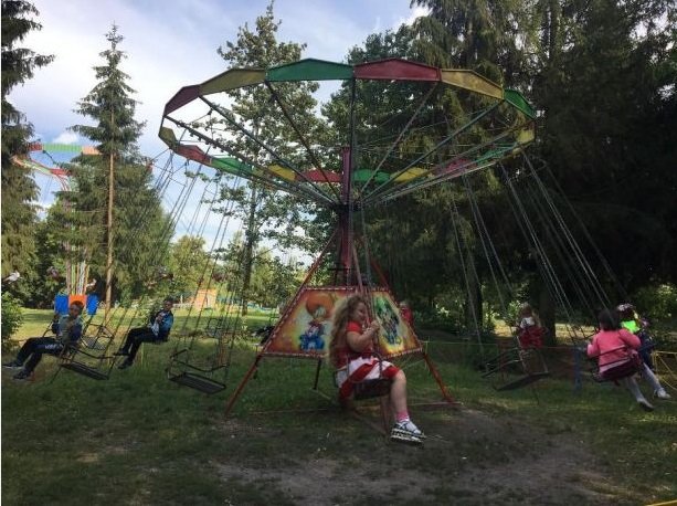 Докаталися: атракціони з луцького парку продають. ФОТО