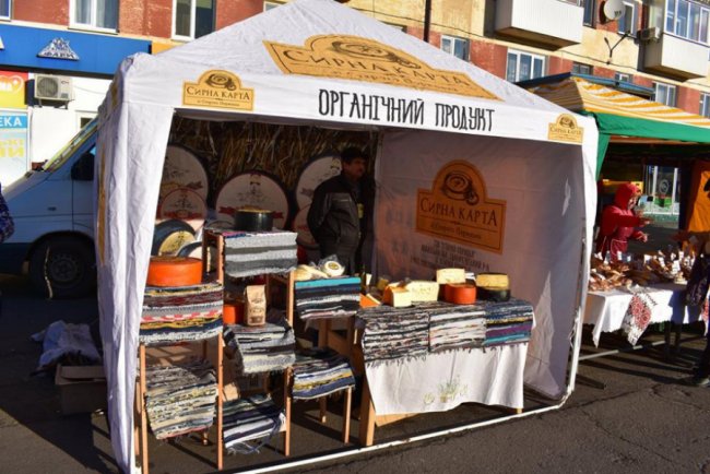 Цукор, риба і кролі: у волинському райцентрі влаштували ярмарок. ФОТО