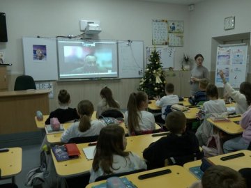 Луцькі школярі відвідали онлайн-екскурсію антарктичною станцією «Академік Вернадський»