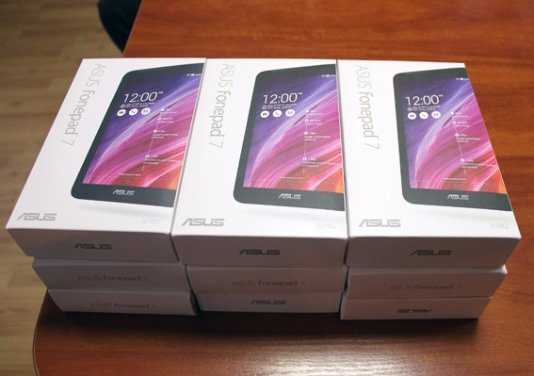 У Луцьку дільничні інспектори поліції отримали новітні ґаджети. ФОТО