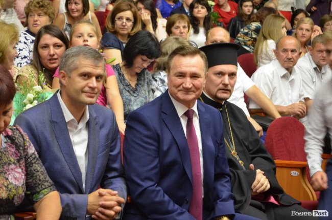 «Ви наша надія»: у луцькому педколеджі – випускний. ФОТО