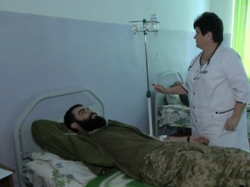 Як лікують і реабілітують військових у районній лікарні на Волині
