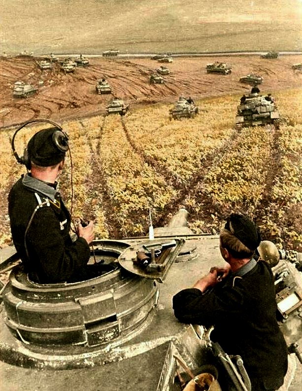 Червень 1941 року в кольорі: фото з початку війни