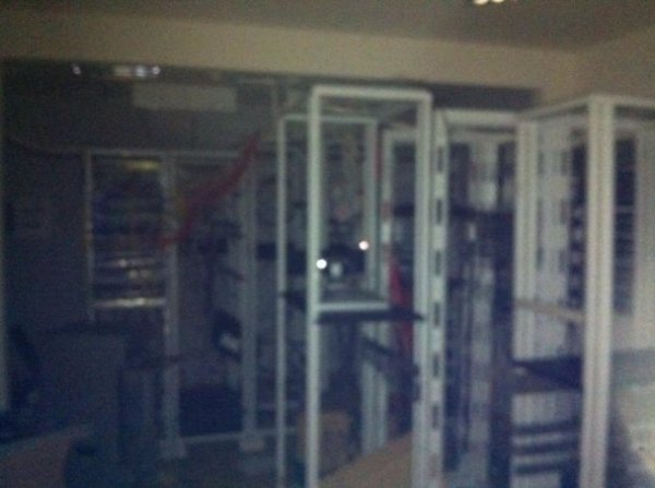 Фото розгромленого офісу