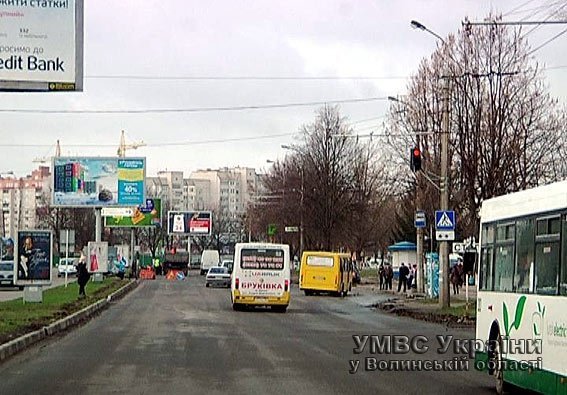 На Волині водії ігнорують світлофори та не вмикають поворотів. ФОТО