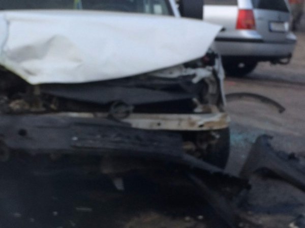 Аварія на Волині: зіткнулись дві автівки і автобус. ФОТО