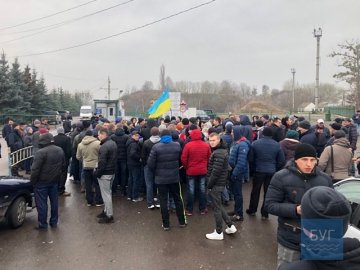 Рух на митному пропуску «Устилуг» – заблокований. ВІДЕО