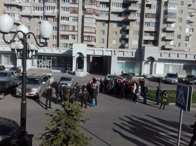 Під Волинською облрадою - мітинг