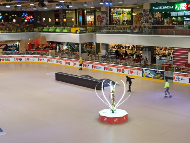 На роледромі «GeneratorCity» щосуботи – дискотека на роликах*