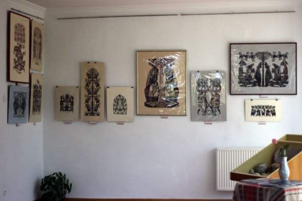 У музеї  Лесі Українки відкрито виставку витинанок та писанок. ФОТО