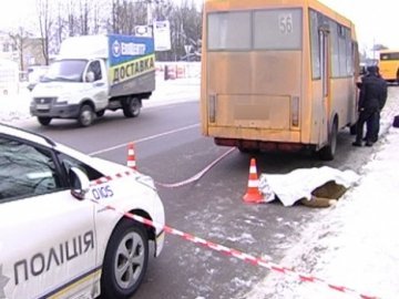 Смертельна ДТП: маршрутка переїхала пенсіонера