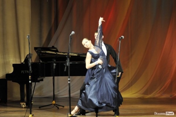 У Луцьку нагороджували працівників телебачення, радіо і зв’язку. ФОТО