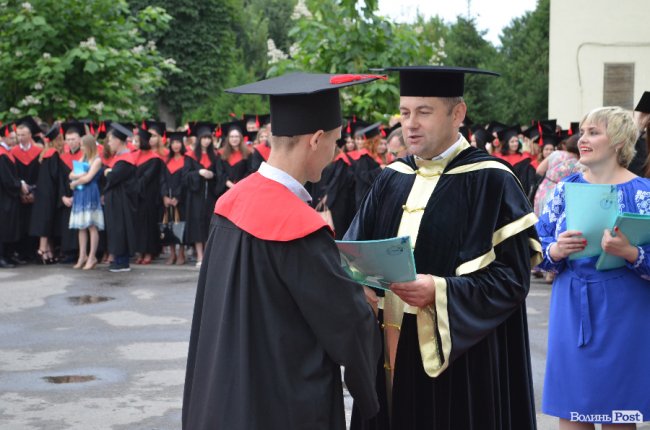 У луцькому політесі «відгуділи» випускний. ФОТО