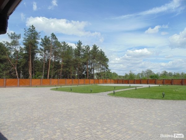 Вертолітний майданчик 