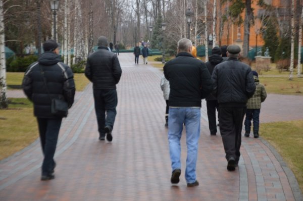У Межигір’я вже водять платні екскурсії. ФОТО