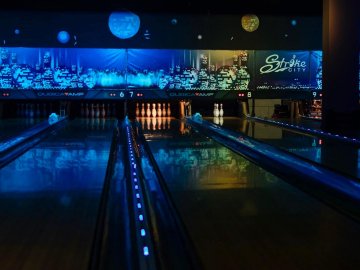 У боулінг-клубі «StrikeCity» запрошують на піцу 2+1*