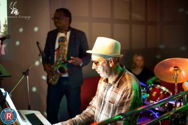 Як у Луцьку гуляли з нагоди відкриття нового готелю-ресторану. ФОТО