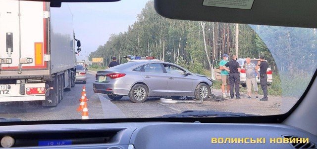У Ковелі легковик не поділив дорогу з позашляховиком. ФОТО