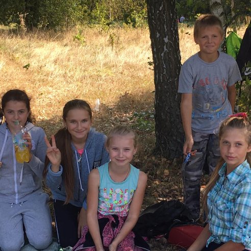 Волинські школярі влаштували спортивні змагання на природі. ФОТО