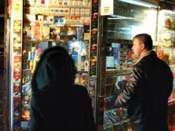 Регіонали хочуть заборонити українцям пити вночі