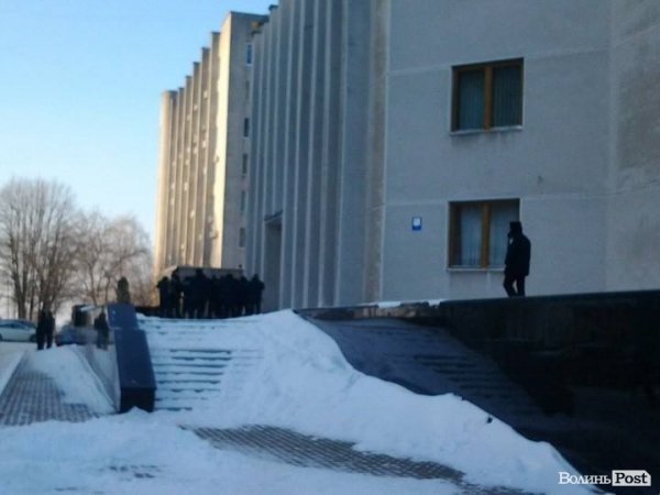 Адміністрація Волині готується до штурму. ФОТО