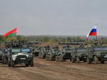 У десяти населених пунктах Білорусі є російські війська, – Міноборони