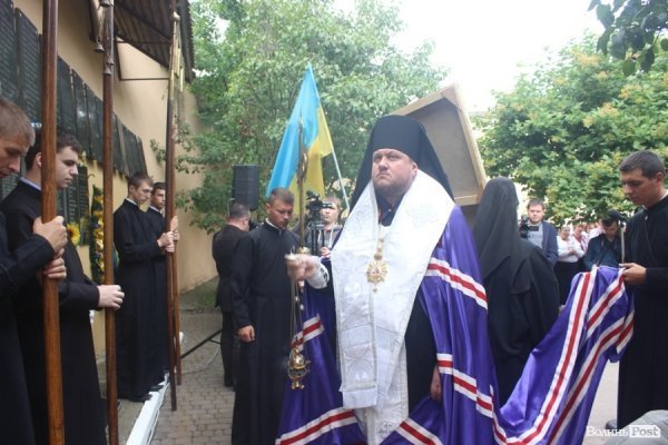 У Луцьку намалювали ікону на честь розстріляних у Луцьку в’язнів. ФОТО