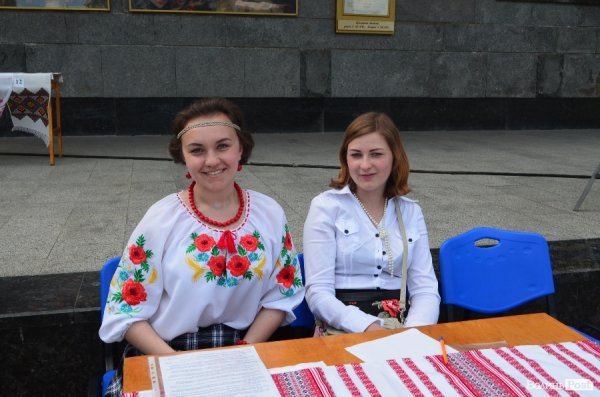 У Луцьку відбувся фестиваль вишитих рушників