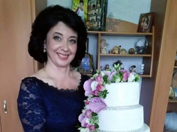 Каструля з пельменями, мангал і чайник: волинянка створює незвичні торти 