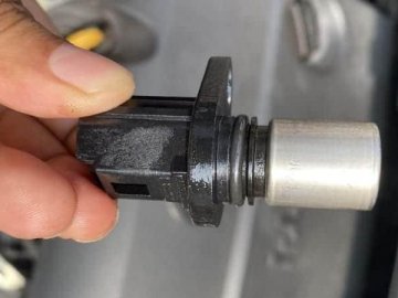 Датчик положення розподільного валу: чи варто його міняти і як перевірити самостійно*