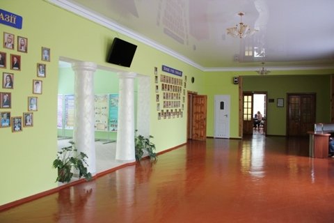 Як відремонтували ковельську гімназію. ФОТО