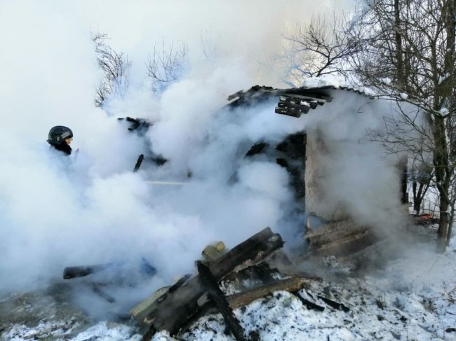 На Волині дотла згоріла домівка безробітного чоловіка 